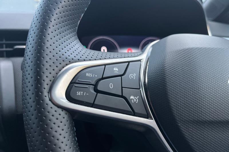 Used Renault Clio 2024 for sale - 76514318: Photo 38