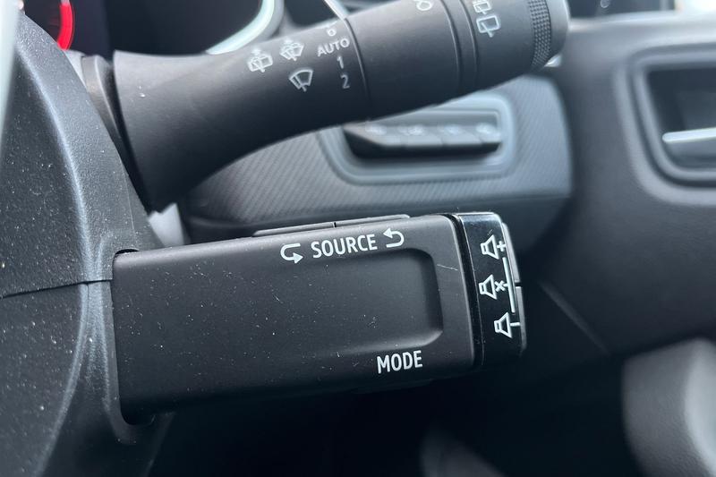 Used Renault Clio 2024 for sale - 76514318: Photo 40