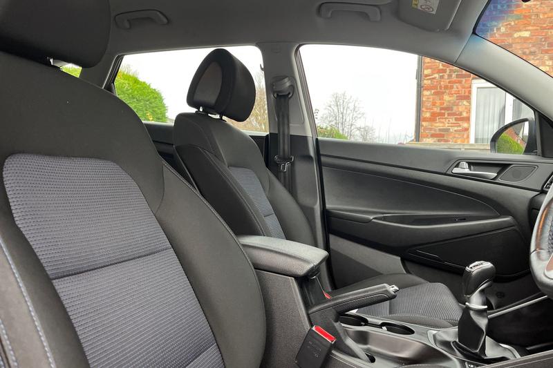 Used Hyundai TUCSON 2017 for sale - 76730143: Photo 17