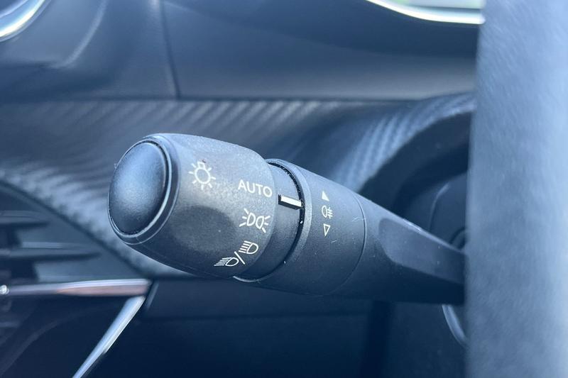 Used Peugeot 2008 2022 for sale - 76653357: Photo 14