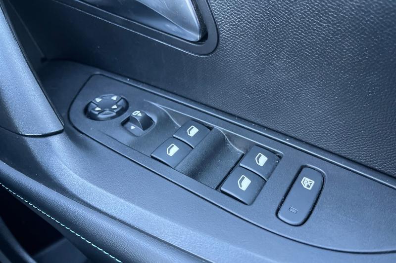 Used Peugeot 2008 2022 for sale - 76653357: Photo 16