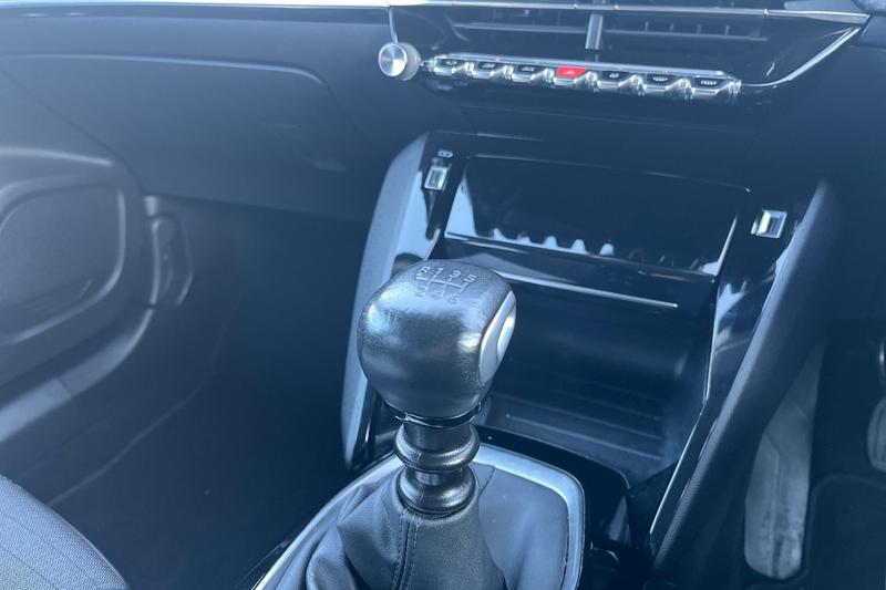 Used Peugeot 2008 2022 for sale - 76653357: Photo 37