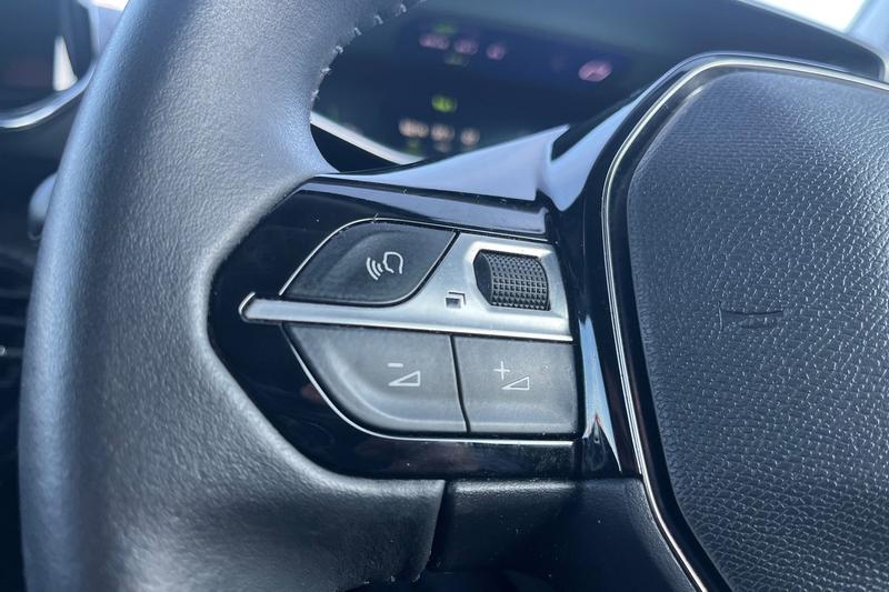 Used Peugeot 2008 2022 for sale - 76653357: Photo 39