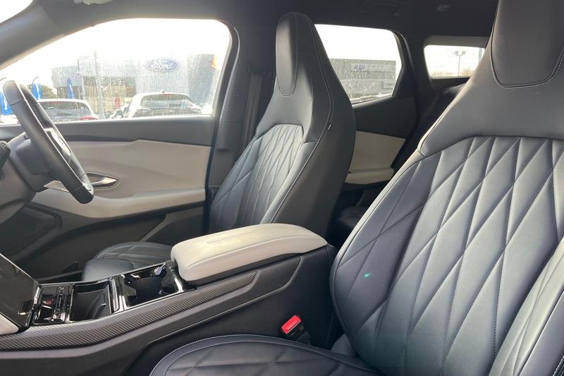 Used Ford Explorer 2024 for sale - 76568468: Photo 19