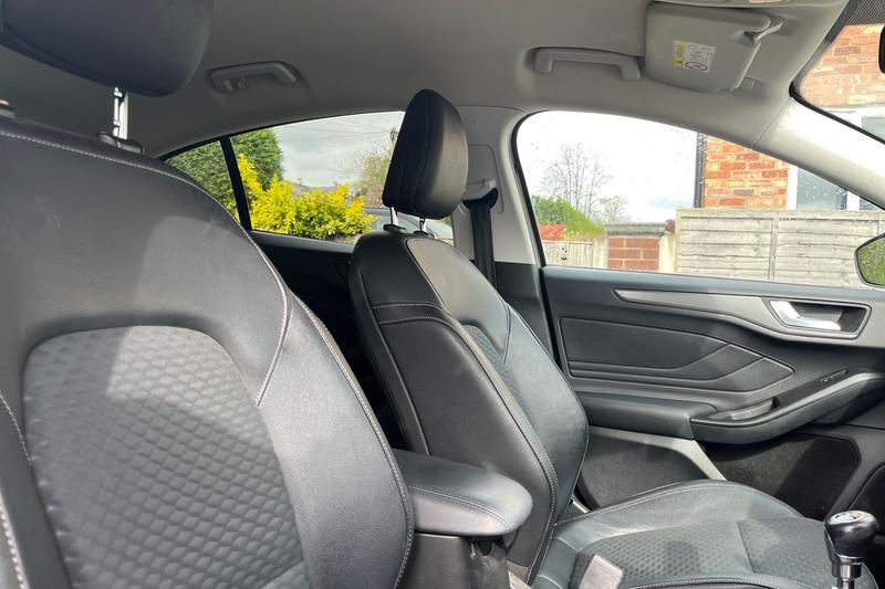 Used Ford Focus 2019 for sale - 78206270: Photo 17