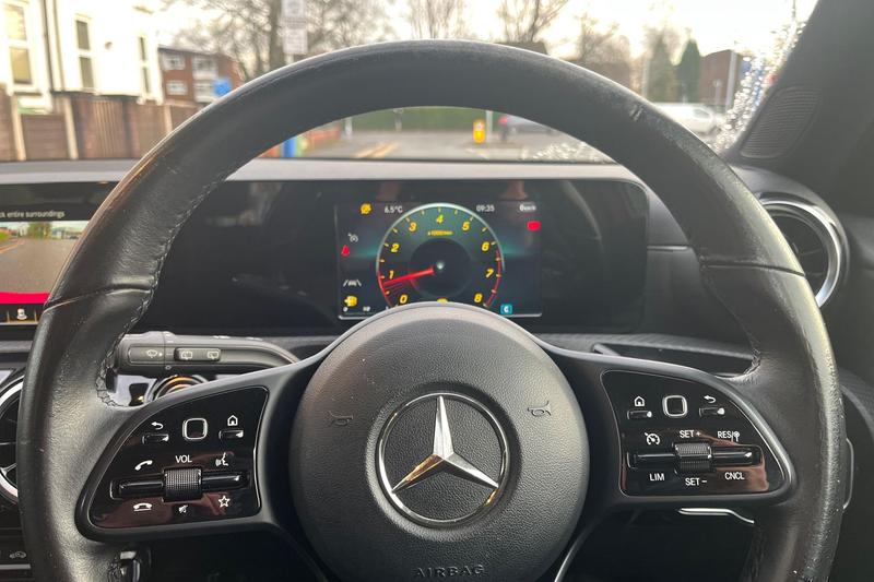 Used Mercedes-Benz A-Class 2019 for sale - 76835579: Photo 12