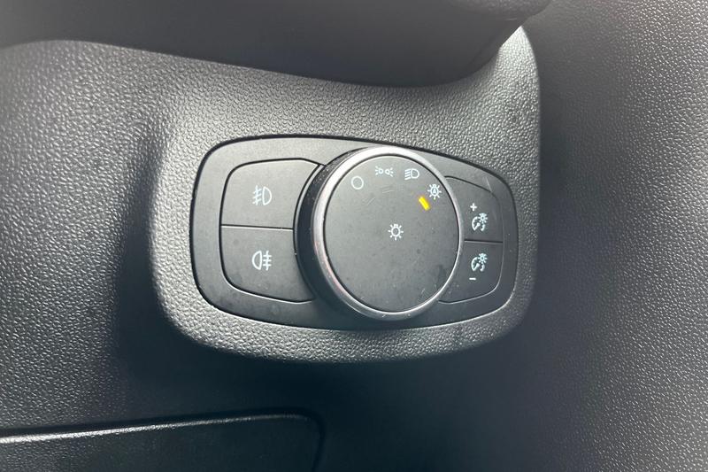 Used Ford Fiesta 2020 for sale - 76452868: Photo 31