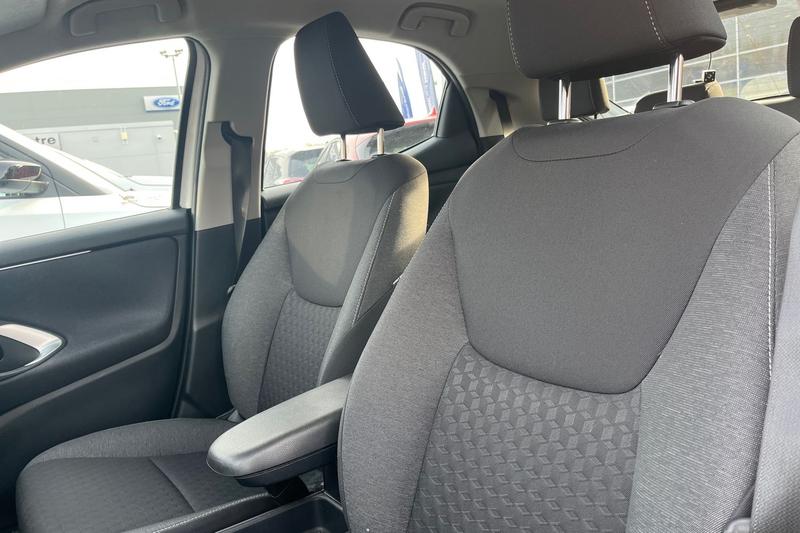 Used Toyota Yaris 2023 for sale - 77965936: Photo 19