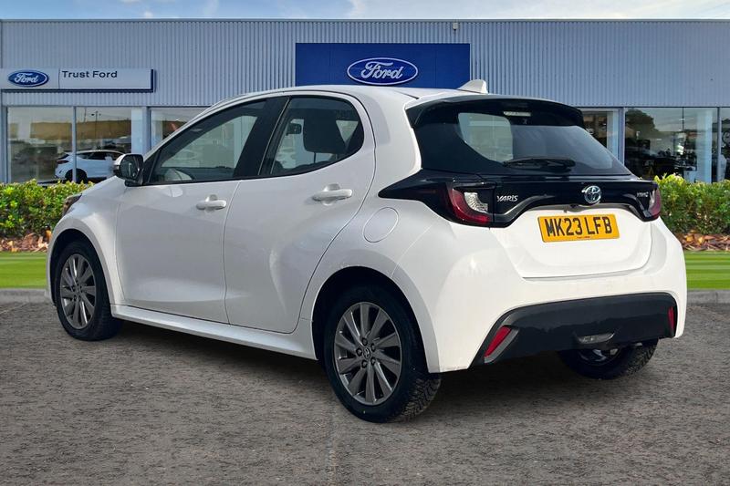 Used Toyota Yaris 2023 for sale - 77965936: Photo 2