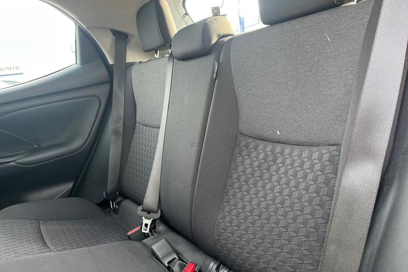 Used Toyota Yaris 2023 for sale - 77965936: Photo 20