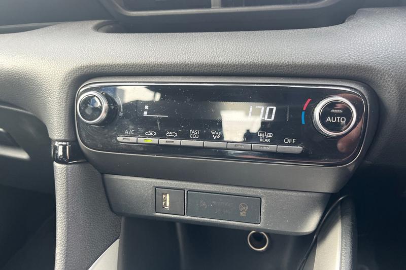 Used Toyota Yaris 2023 for sale - 77965936: Photo 22