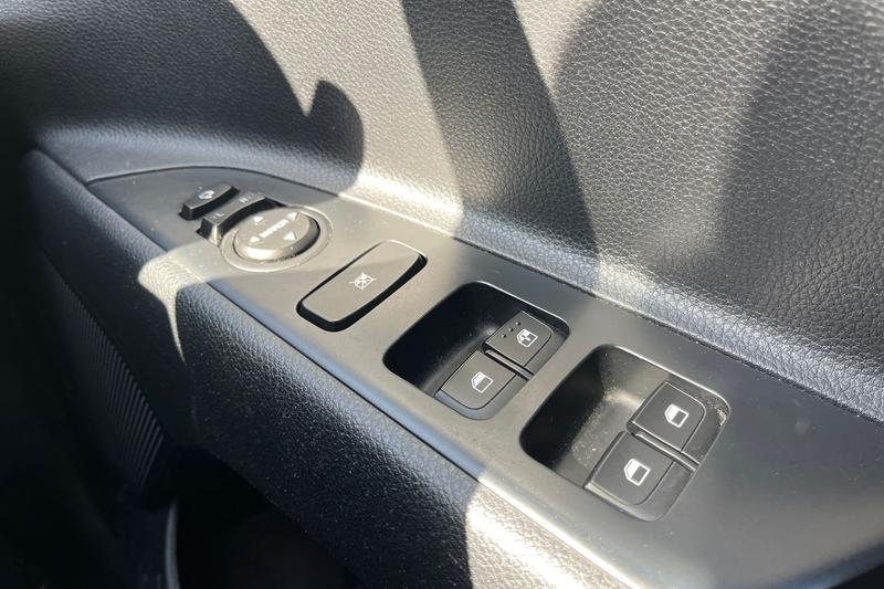 Used Kia Stonic 2019 for sale - 78064089: Photo 16