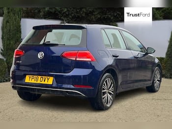 Used Volkswagen Golf 2018 for sale - 79664985: Photo