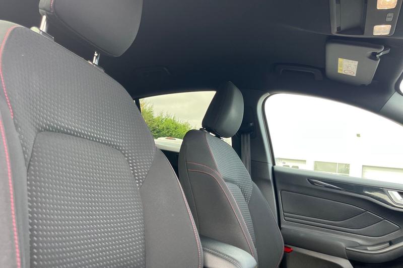 Used Ford Focus 2019 for sale - 76184401: Photo 17