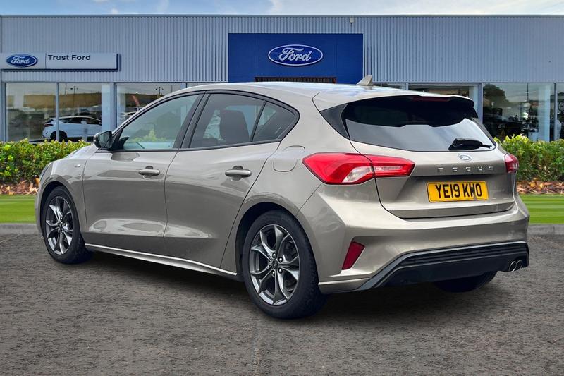 Used Ford Focus 2019 for sale - 76184401: Photo 2