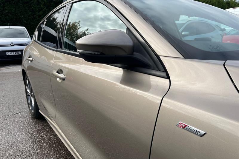 Used Ford Focus 2019 for sale - 76184401: Photo 28