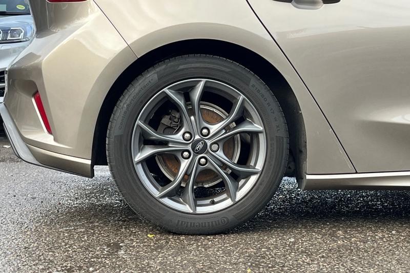 Used Ford Focus 2019 for sale - 76184401: Photo 8