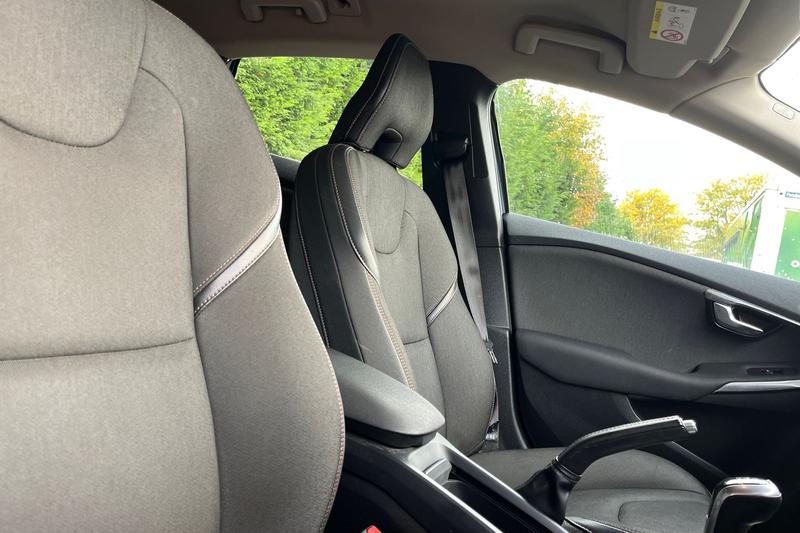 Used Volvo V40 2018 for sale - 76568481: Photo 17