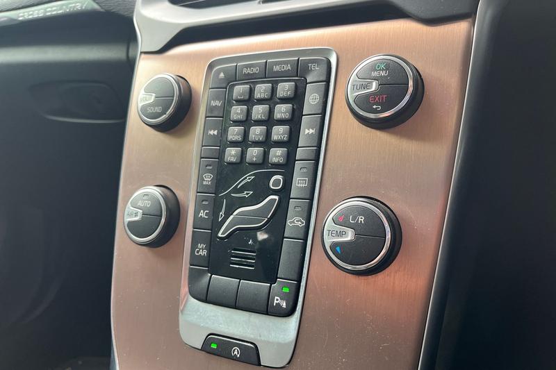 Used Volvo V40 2018 for sale - 76568481: Photo 22