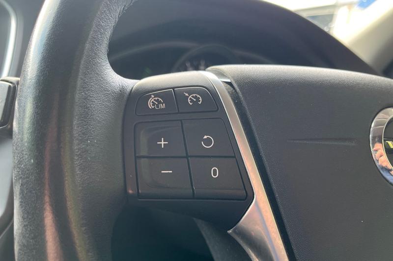 Used Volvo V40 2018 for sale - 76568481: Photo 36