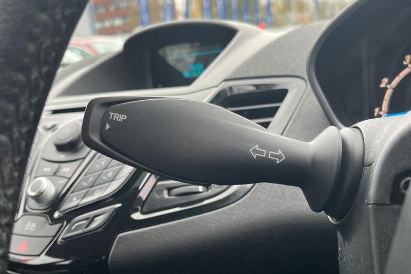 Used Ford Fiesta 2013 for sale - 76467620: Photo 14