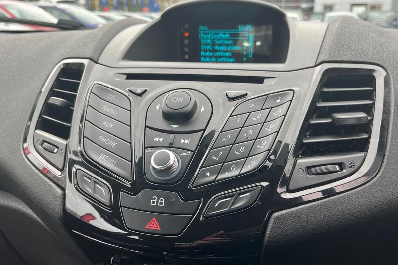 Used Ford Fiesta 2013 for sale - 76467620: Photo 35