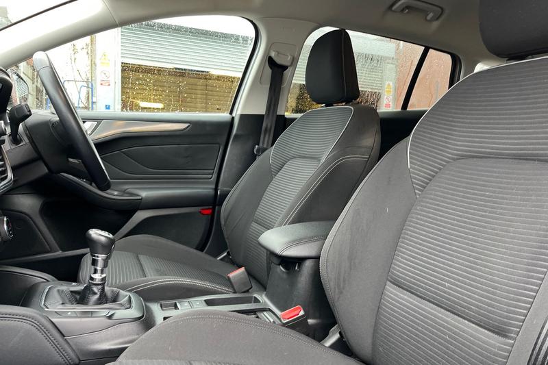 Used Ford Focus 2018 for sale - 76882489: Photo 19