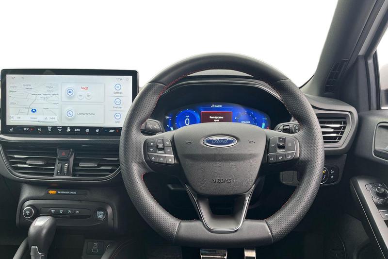 Used Ford Focus 2023 for sale - 76480437: Photo 11