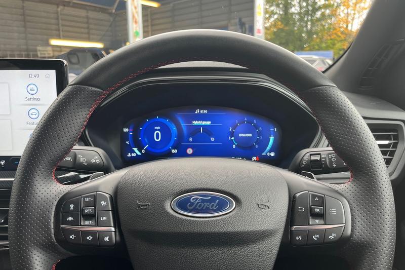 Used Ford Focus 2023 for sale - 76480437: Photo 12