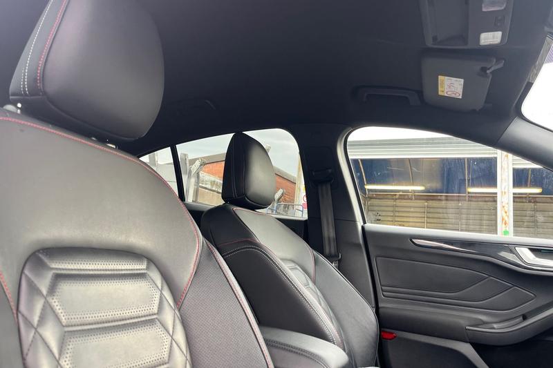 Used Ford Focus 2023 for sale - 76480437: Photo 17