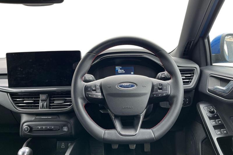 Used Ford Focus 2023 for sale - 78001274: Photo 11