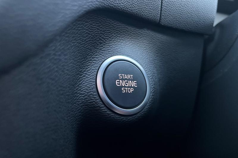 Used Volvo XC40 2025 for sale - 76647116: Photo 38