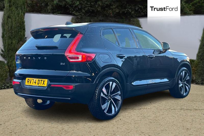 Used Volvo XC40 2025 for sale - 76647116: Photo 4