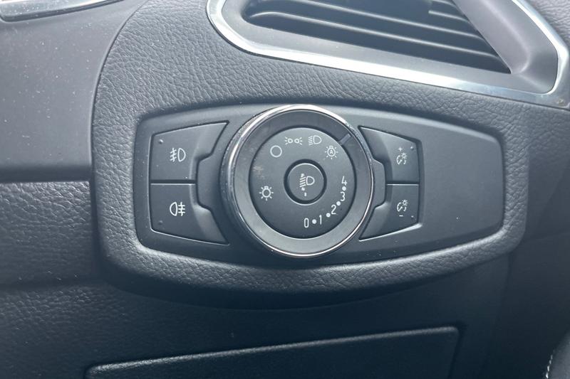 Used Ford Galaxy 2022 for sale - 77332468: Photo 31