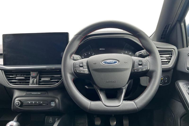 Used Ford Focus 2023 for sale - 78001298: Photo 11