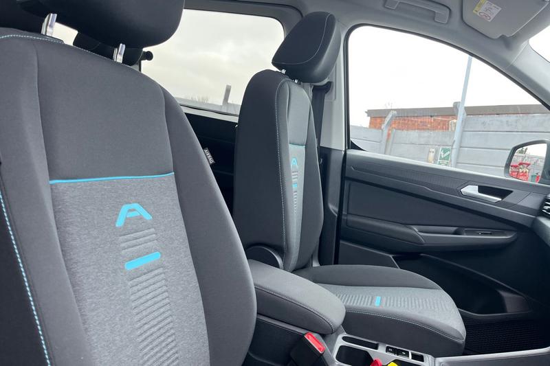 Used Ford Grand Tourneo Connect 2025 for sale - 77855054: Photo 17