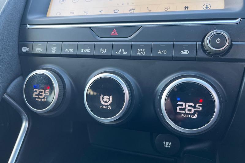 Used Jaguar E-Pace 2019 for sale - 76819263: Photo 22