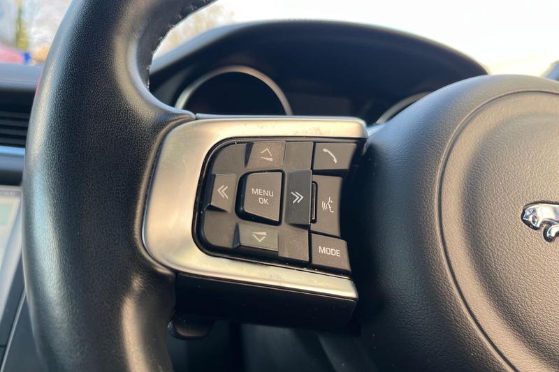 Used Jaguar E-Pace 2019 for sale - 76819263: Photo 39