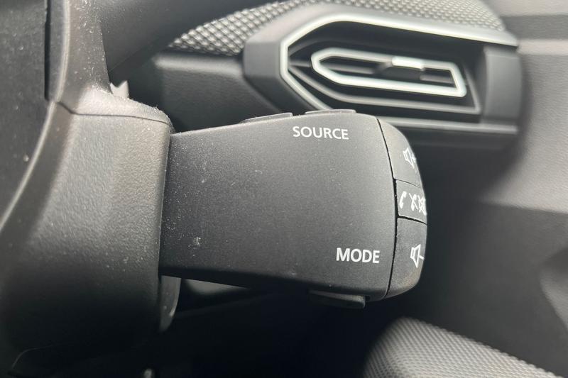 Used Dacia Sandero 2023 for sale - 77607652: Photo 40