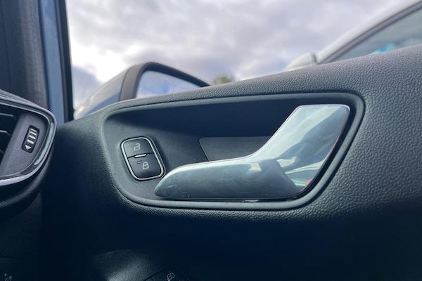 Used Ford Fiesta 2018 for sale - 76277351: Photo 38