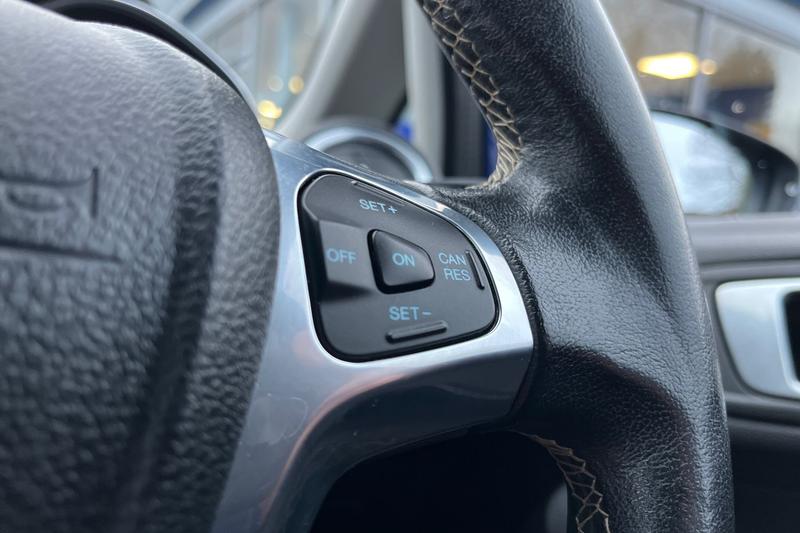 Used Ford Fiesta 2016 for sale - 76977351: Photo 40