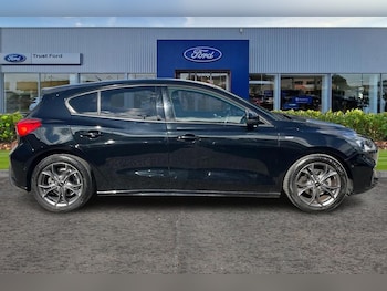 Used Ford Focus 2021 for sale - 76079801: Photo 3