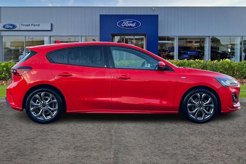 Used Ford Focus 2023 for sale - 77025864: Photo 3