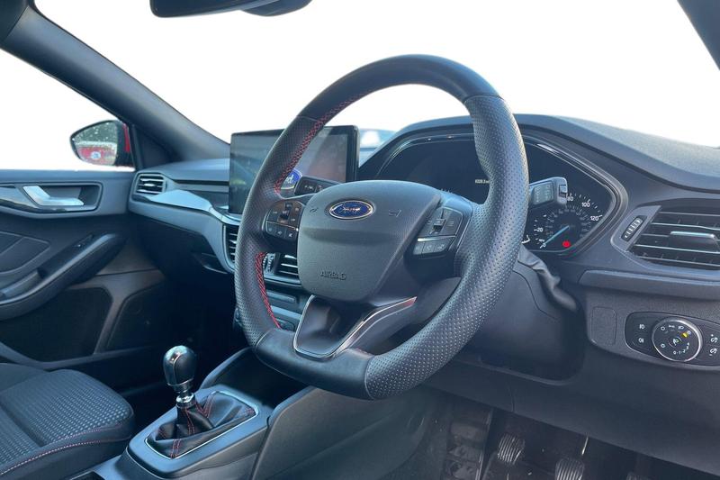 Used Ford Focus 2023 for sale - 77025864: Photo 9