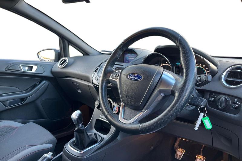 Used Ford Fiesta 2016 for sale - 76568485: Photo 9