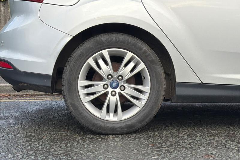 Used Ford Focus 2014 for sale - 76738849: Photo 8