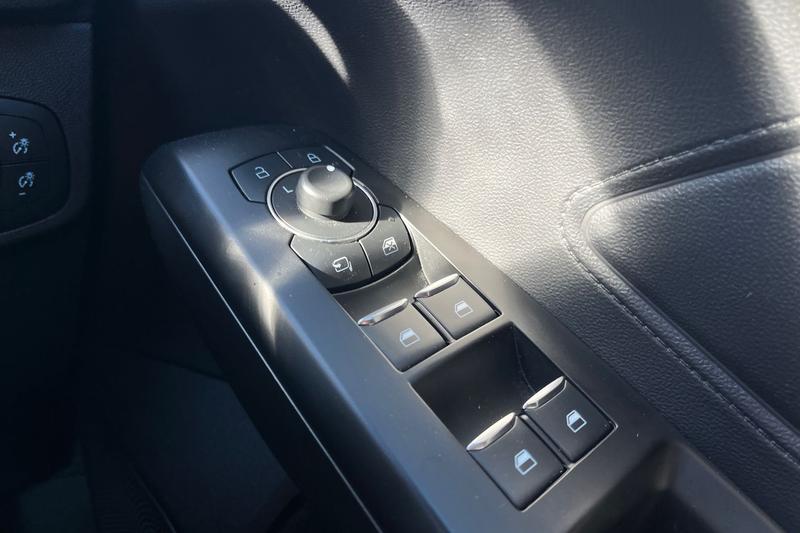 Used Ford Focus 2023 for sale - 76038036: Photo 16