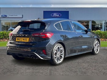 Used Ford Focus 2023 for sale - 76038036: Photo 4