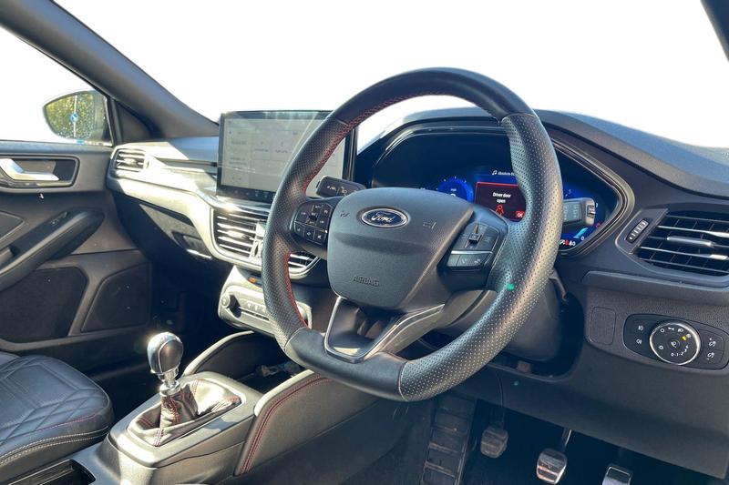 Used Ford Focus 2023 for sale - 76038036: Photo 9
