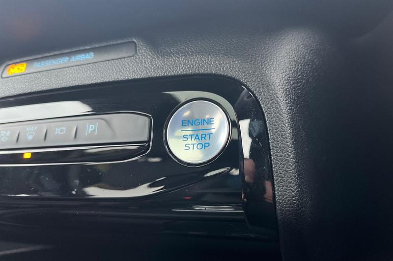 Used Ford Kuga 2025 for sale - 76933578: Photo 38